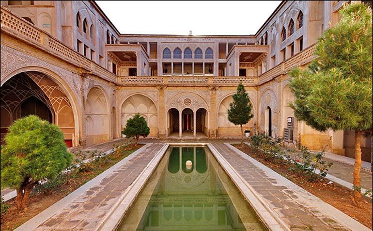 کاشان با جاذبه های دیدنی